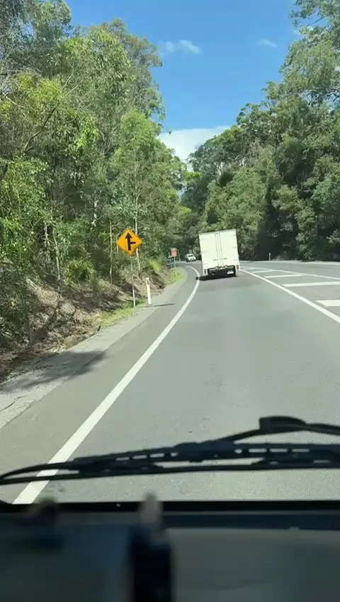 On the road between the Tweed and the Gold Coast